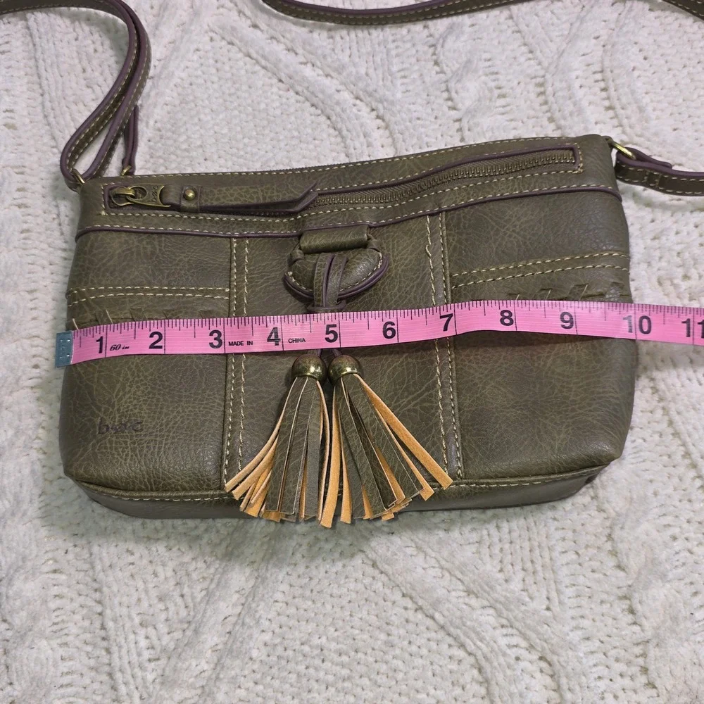 b.o.c. Born Concept Crossbody Bag Olive Green Tassel Whipstitch  Small Excellent